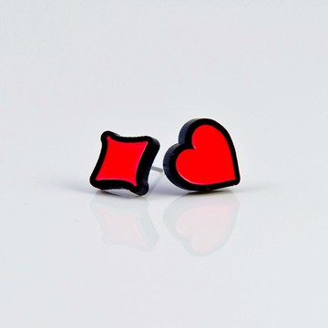 撲克牌/愛心+方塊/抗過敏鋼針/可改夾式