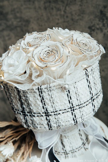 小香風花束/香奈兒花束/不凋花花束/厄瓜多玫瑰/俄羅斯永生花束