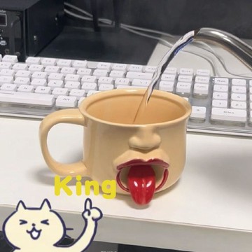 【KING】略略吐舌頭水杯 搞怪吐舌水杯 可愛造型水杯 創意趣味水杯 學生隨身水杯 網紅搞怪水杯 居家喝水水杯 個性萌趣