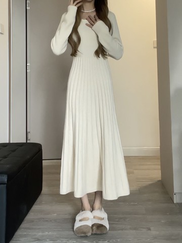 針織長裙松本收腰顯瘦梨形身材溫柔風長袖時尚小方領連衣裙秋冬新款【倪醬】