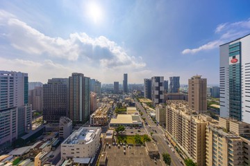 亞灣收藏品★THE ONE★稀有高樓露臺戶尊榮豪邸｜高雄市前鎮區新光路