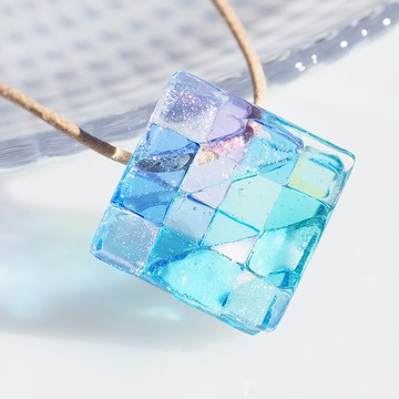 薰香幸運玻璃項鍊 | 療癒藍 變色玻璃設計 接單製作