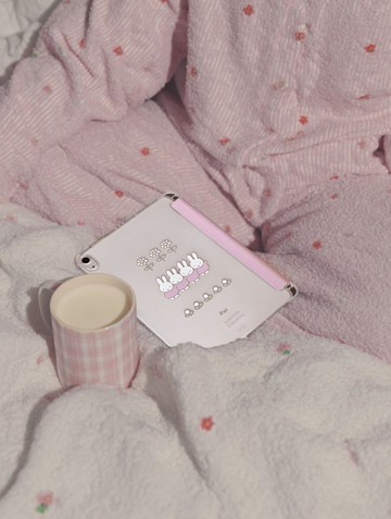 【Pinkoi x miffy】Happy Together透明磨砂iPad雙面保護套(粉紅)