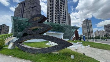 美術館近輕軌青海商圈優質透天車墅｜高雄市鼓山區龍水二路