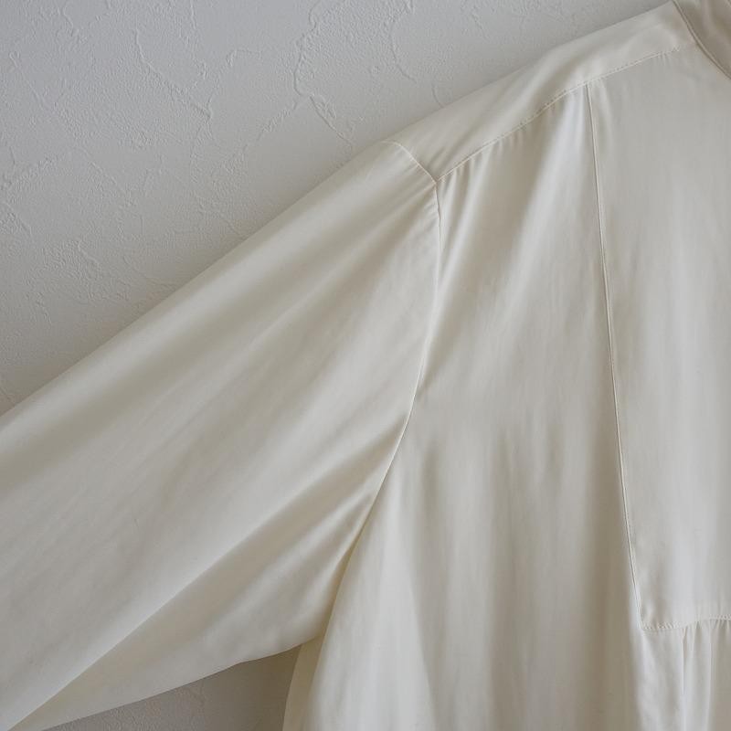 美品/定価3.0万】ペールジュート Pale Jute *Pleated blouse sophie ブラウス*Fシャツトップスvanilla  white0422 | LINEブランドカタログ