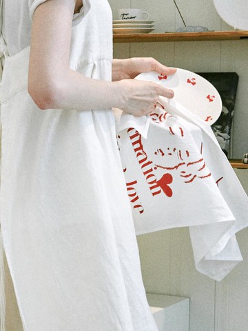 TBA Kitchen Cross Baby Angel Red 002