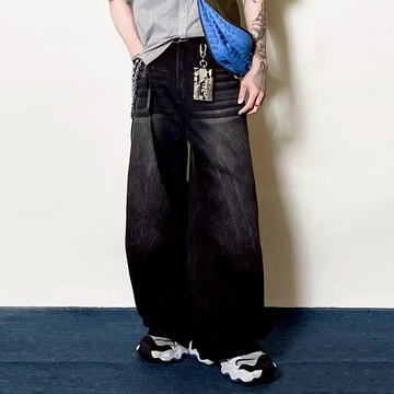 CleanFit BoxyFit 閃電紋水洗廓型牛仔彎刀褲