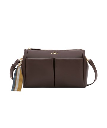 【KINAZ】KINAZ 絲巾腕帶吊飾雙口袋雙層斜背包-熱濃可可-可可夾心系列(BX96421-75)