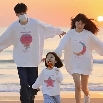 印花休閒親子裝 上衣 衛衣 大學T 超火親子裝一家三口四口春秋冬季圓領衛衣新款高級感兒童外套親子裝
