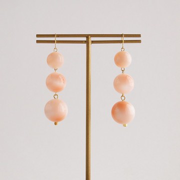 獨一無二的經典粉色耳針