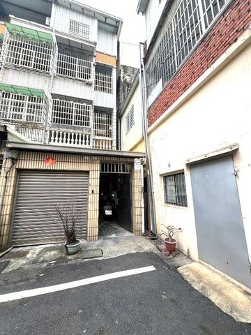 【鳳林路三段】~邊間。4房~低總價透天｜高雄市林園區鳳林路三段