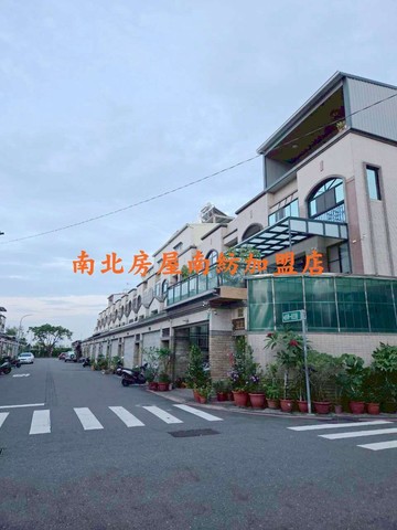 嘉藥大學世界孝親車墅｜台南市仁德區保學一街