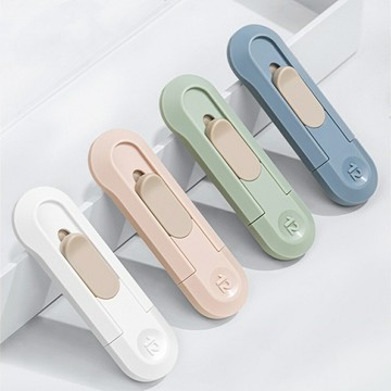 安全美工刀 自動回彈 隨身美工刀 雕刻刀 裁紙刀 切割刀 手帳用 紙膠帶 橡皮雕刻 拆包裹【BlueCat】【JC5276】