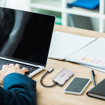 Targus USB-C 4K HDMI 100W Hub 三合一集線轉接器 (ACA948)