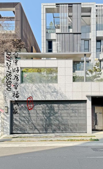 南屯~豐樂公園旁~電梯別墅｜台中市南屯區永春東一路