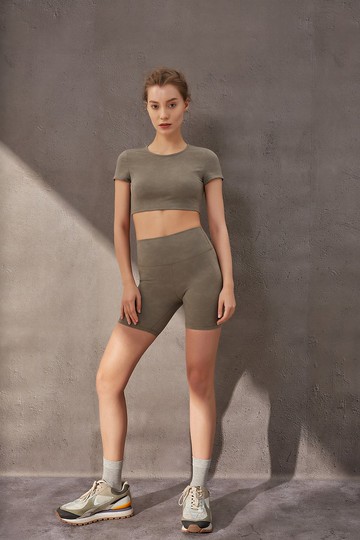 Love Crop