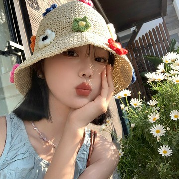 花朵草編漁夫帽女夏季韓版透氣顯臉小草帽子沙灘遮陽防曬水桶帽潮