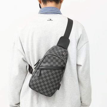 包包 胸包 斜背包 格紋包包 黑色包包 格子包包 耐髒耐磨 男女包包 百搭包包 龐克包包 棋盤格包包 男生禮物 327