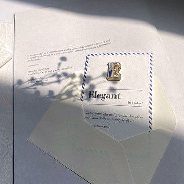 E / Elegant -琺瑯徽章卡－附信封 開學季 情人卡 萬用字母卡