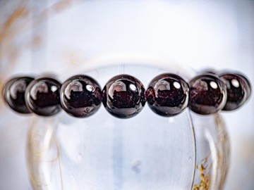 【天然老礦料高品紅石榴石】天然水晶 手串 手鍊/一物一拍