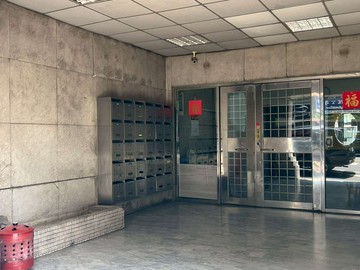 近三創園區台北科技大學景觀四房華廈｜台北市中山區八德路二段