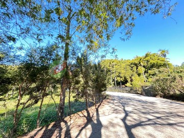 石嵙巷車可到平坦休閒角田已申請資材室｜台中市東勢區石嵙段