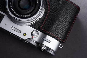 真皮開底底座 Fujifilm X100VI