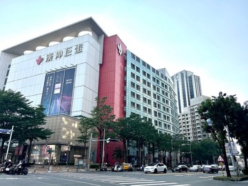 【專約】左營巨蛋商圈-正博愛路有電梯收租透店｜高雄市左營區博愛三路