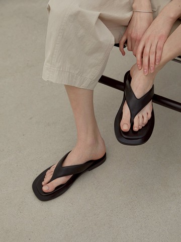 City Flip Flops_Black