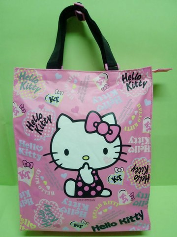 【震撼精品百貨】Hello Kitty 凱蒂貓 手提袋 側坐英文字母  震撼日式精品百貨
