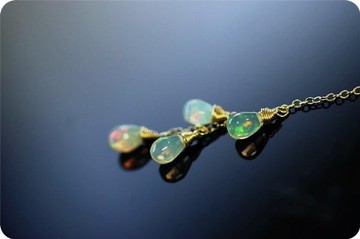 埃塞俄比亞蛋白石半長 Y 形項鍊十月生日石