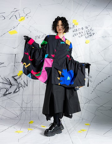 22AW 黑印花書頁結構抽繩長版襯衫