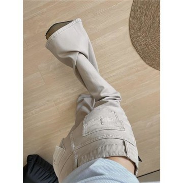 設計感卡其色低腰微喇叭牛仔褲女早秋新款彈力時尚百搭提臀馬蹄褲