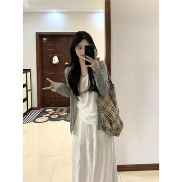 溫柔慵懶風灰色針織開衫女2025秋季遮肉垂感長袖上衣薄款大碼外套