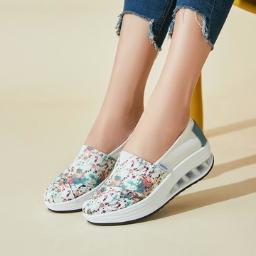 咪呢咔一腳蹬懶人鞋厚底老北京布鞋女2024春季坡跟防滑軟底搖搖鞋