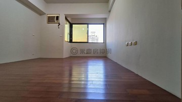 專任-竹北台大商務套房含車位｜新竹縣竹北市勝利六街