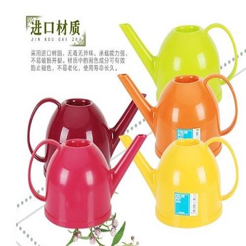 [協貿國際]愛麗思IRIS 彩色灑水壺 樹脂噴壺 簡約時尚無毒環保單一個