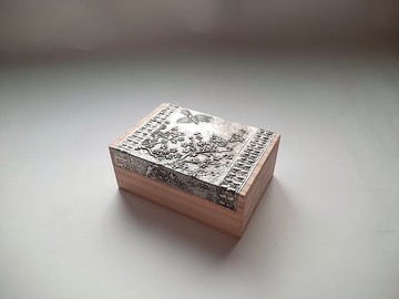 喜上梅梢錫雕桐木盒