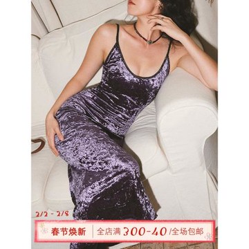 ITSNIKAR新中式垂墜感絲絨連衣裙女秋歐美修身吊帶裙性感包臀裙子