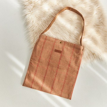 Burgundy 羊毛肩背包 (紅棕色系)