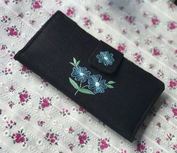 手工刺繡亞麻長夾