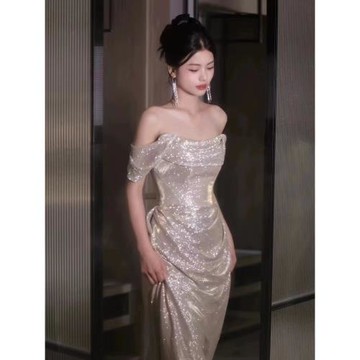 2025新款高級感銀色一字肩晚禮服氣質亮片敬酒服新娘年會主持人