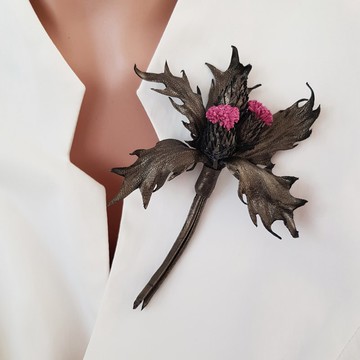 蘇格蘭薊真皮胸針 獻給她的皮革飾品