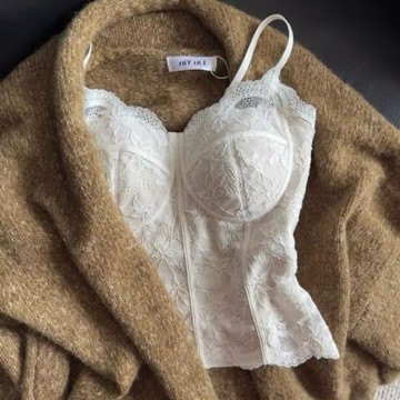 純欲風法式蕾絲帶胸墊吊帶背心女可外穿修身顯瘦內搭打底一體上衣