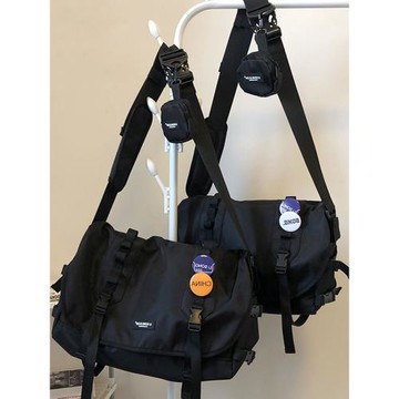 劉耀文同款大學生上課包日系工裝包男斜挎包大容量2024新款郵差包