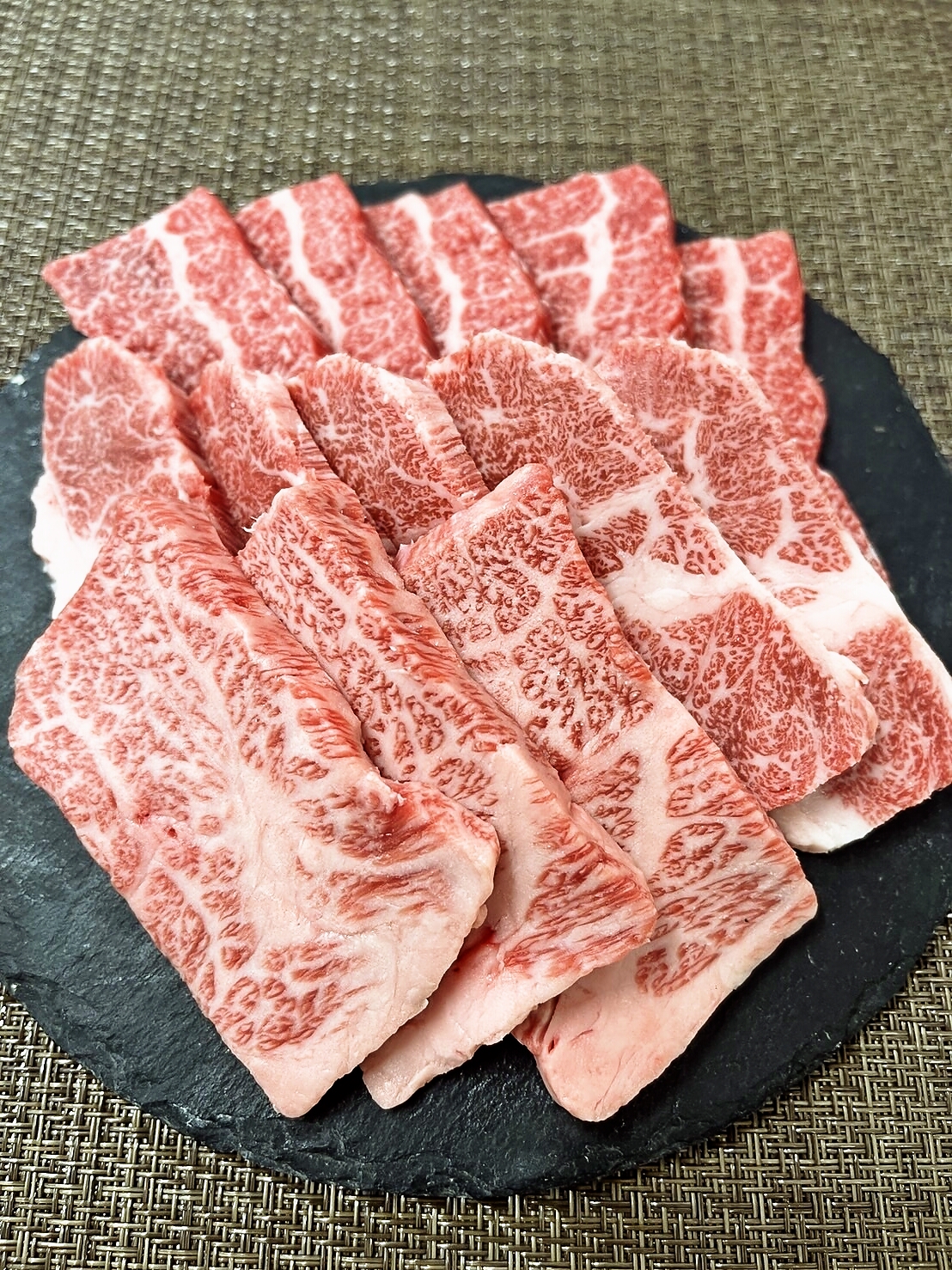 黒毛和牛　上カルビ焼肉　100g