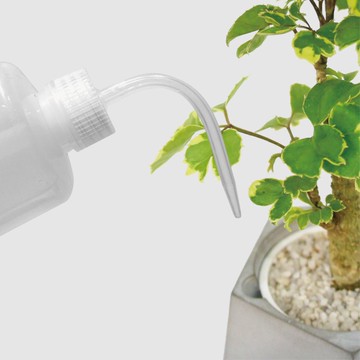 │ 居家小物 │擠壓式澆水器 - 250ml 擠壓補水