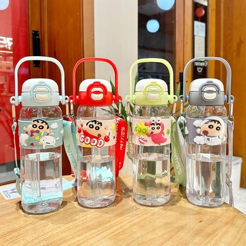 天藍小舖-蠟筆小新手提背帶雙飲水壺780ml-共4色-$299【A11115329】