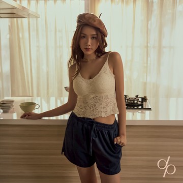 【DEPIC】性感深溝透膚立體輕塑蕾絲BRA TOP(米白)｜dp select