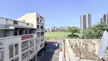 中都濕地公園旁 臨路懷舊大地坪透天｜高雄市三民區中庸街